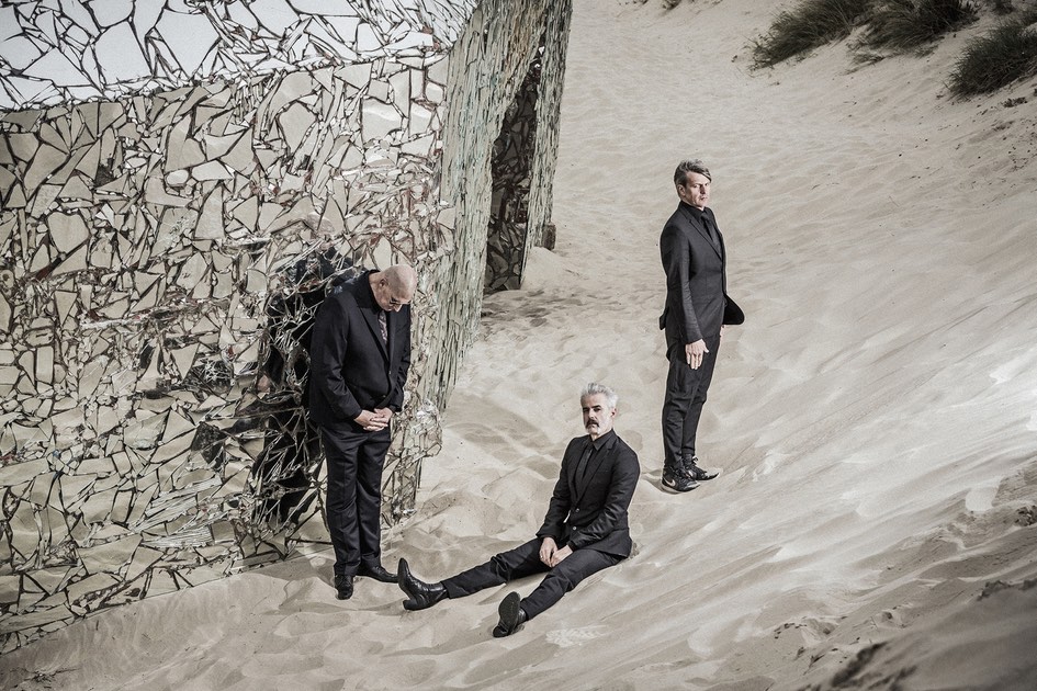 IJsbreker: Triggerfinger – Flesh Tight