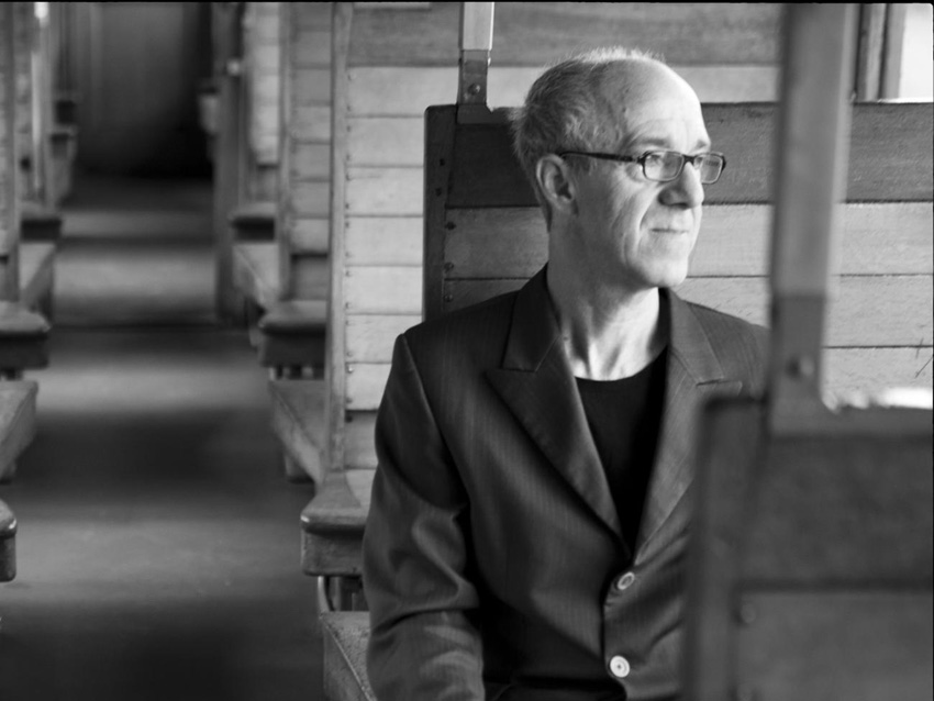 Raymond van het Groenewoud op 30 juni naar Poppodium Volt