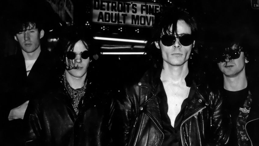 The Sisters of Mercy licht discografie verder uit