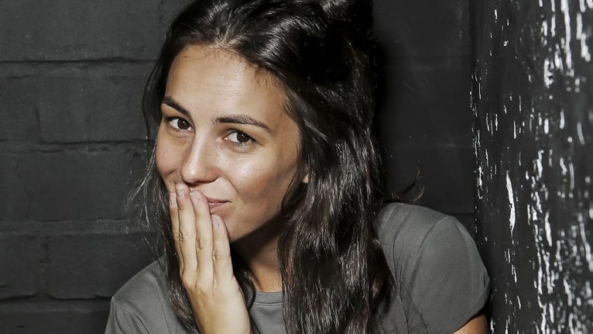 Kwetsbare Amy Shark naar Melkweg