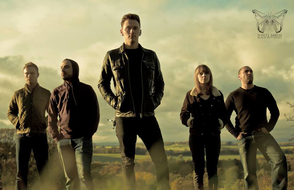 Eclectisch album White Moth Black Butterfly onderweg