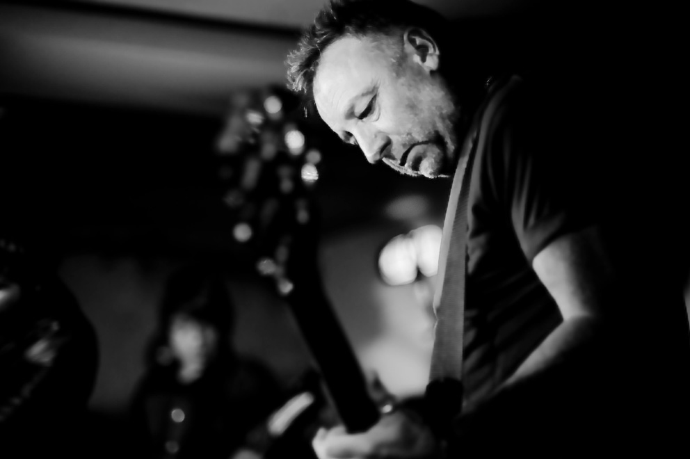 Motel Mozaique Concerts presenteert Peter Hook & The Lights