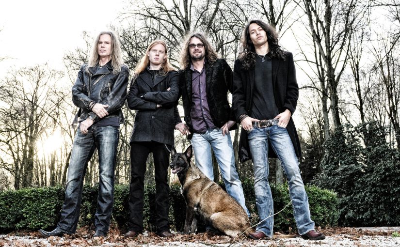 Vandenberg’s Moonkings neemt religie onder de loep in nieuwe video