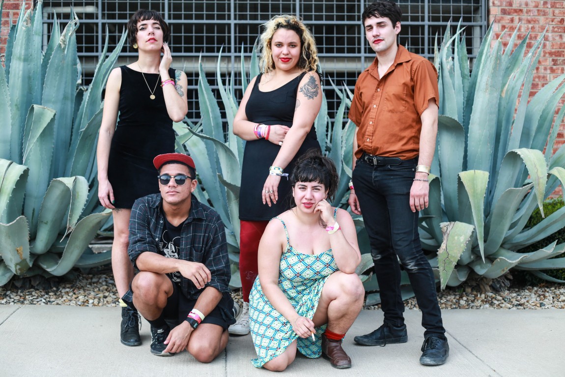 Downtown Boys – Somos Chulas (No Somos Pendejas)