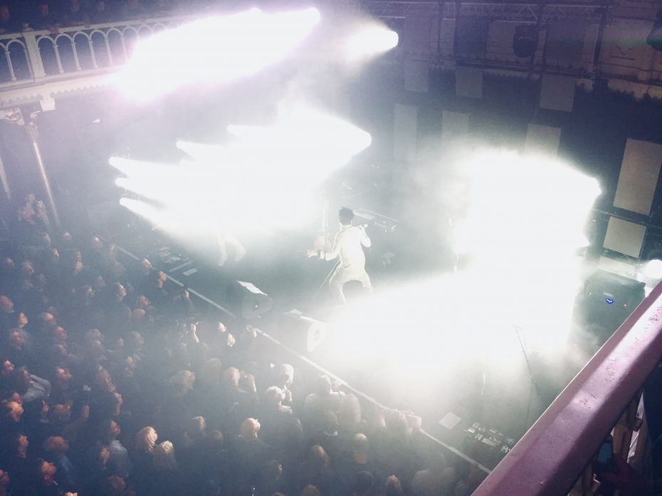 Gary Numan laat de muziek spreken in Paradiso