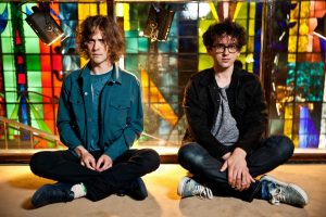 Little Dark Age van MGMT op -1 en STEM!