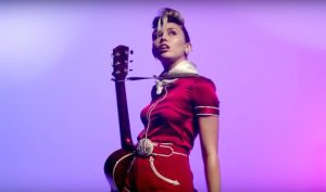 Miley Cyrus – Younger Now