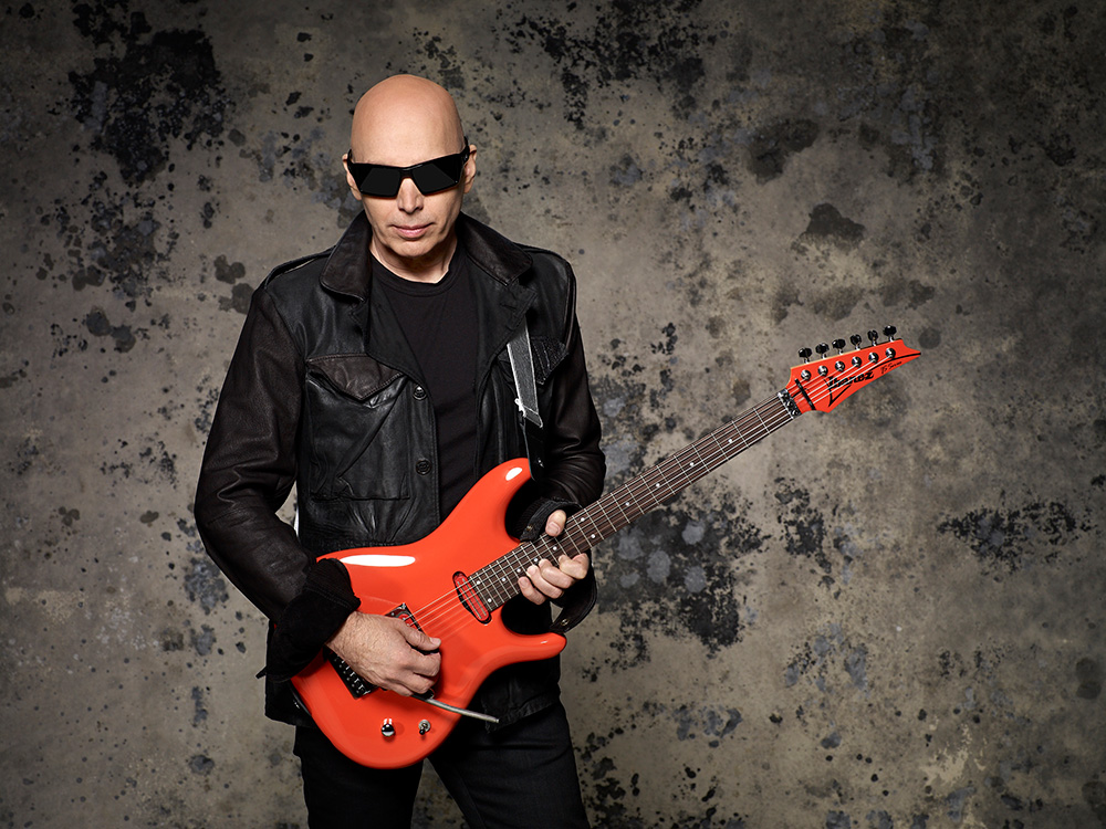 Chad Smith (RHCP) vergezelt Joe Satriani op nieuwe plaat