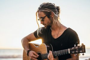 Jeremy Loops met wereldtournee naar Paaspop 2018 en Paradiso