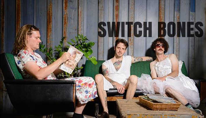 Rocken met Switch Bones, Rhinorino en meer in Gebouw-T