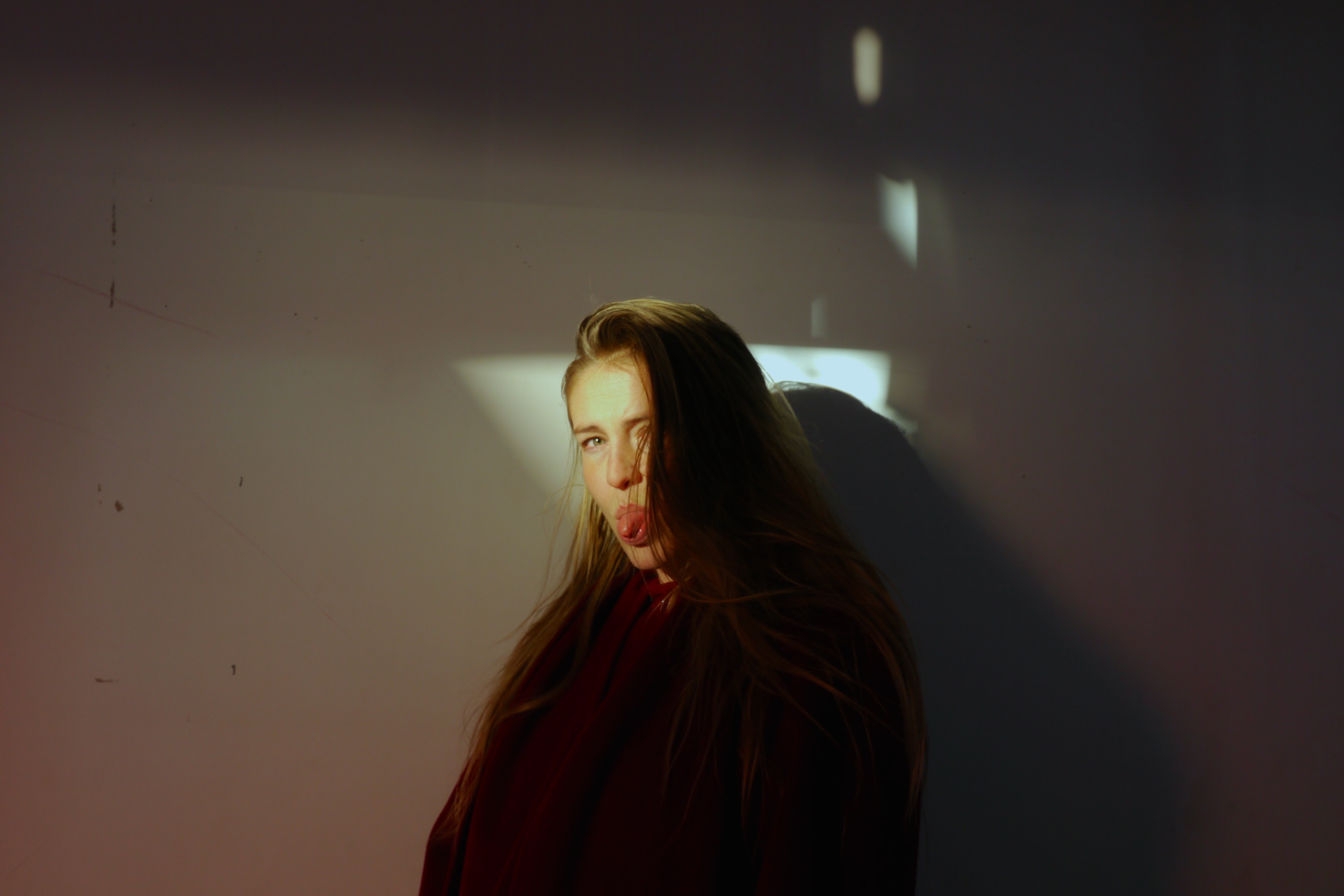 Primeur: Hannah Epperson – 20/20 (Amelia)