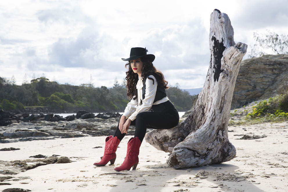 Canadese Americana-artieste Lindi Ortega op 29 juni in Paradiso