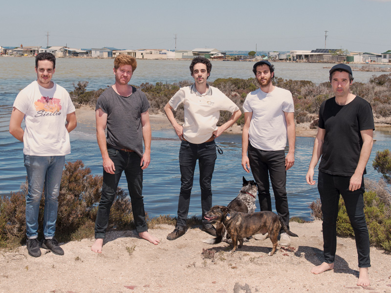 Rolling Blackouts Coastal Fever – Talking Straight