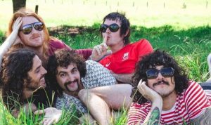 Sticky Fingers – Kick On