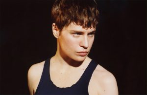 Nieuwe singles ‘Girlfriend’ en ‘Damn, Dis-Moi’ van Christine and the Queens