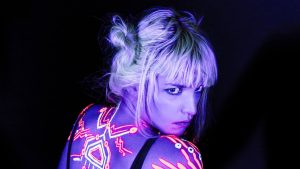 Lydmor met debuutalbum op 21 november te zien in Paradiso