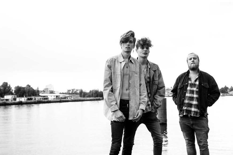 Vandaag verschenen self-titled debuutalbum van Ten Years Today