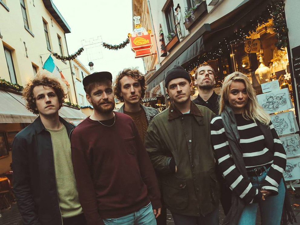 Waltzburg met debuut EP ‘Latest News’ o.a. naar Paard en Cinetol