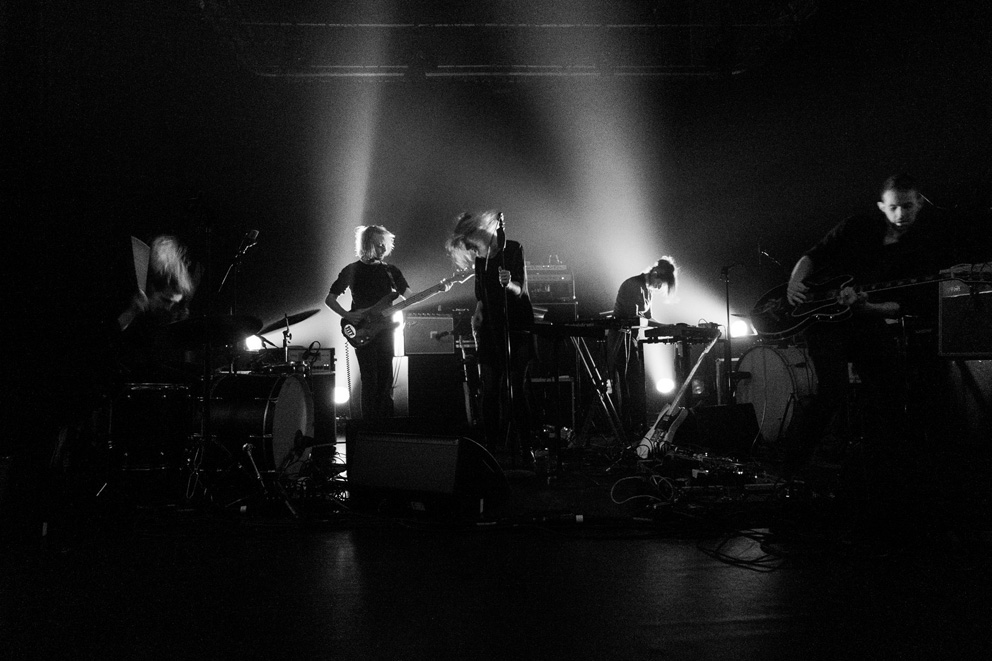 The Girl Who Cried Wolf brengt nieuw studioalbum A(R)MOR uit
