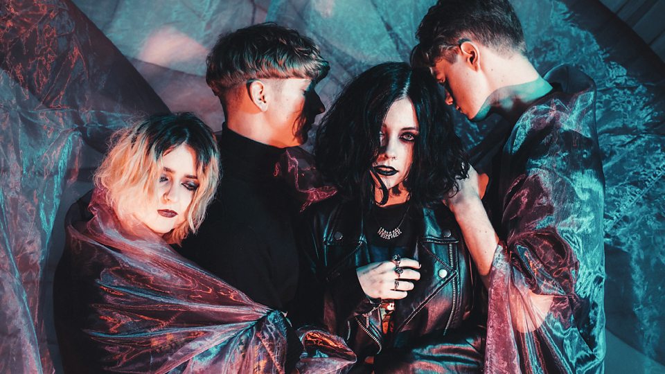 Stationschef #324 Pale Waves