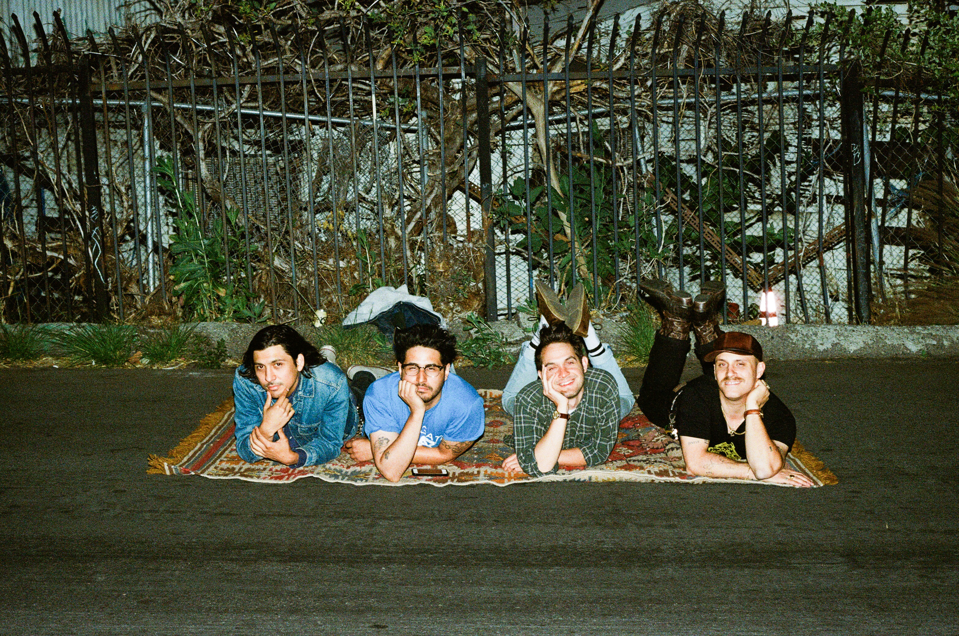 Together Pangea – Rats