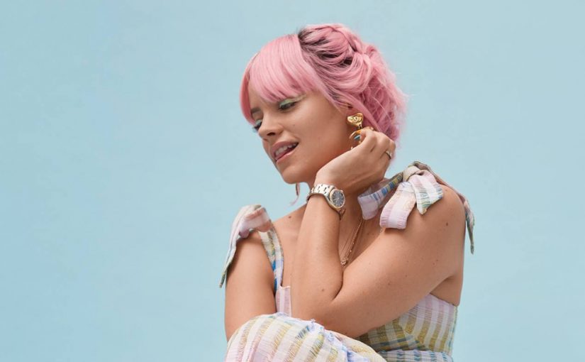 Britse electropopzangeres Lily Allen op 9 december in TivoliVredenburg