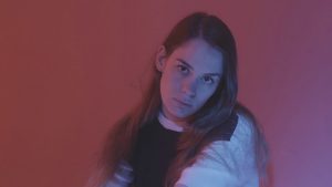 Anna Of The North – Leaning On Myself