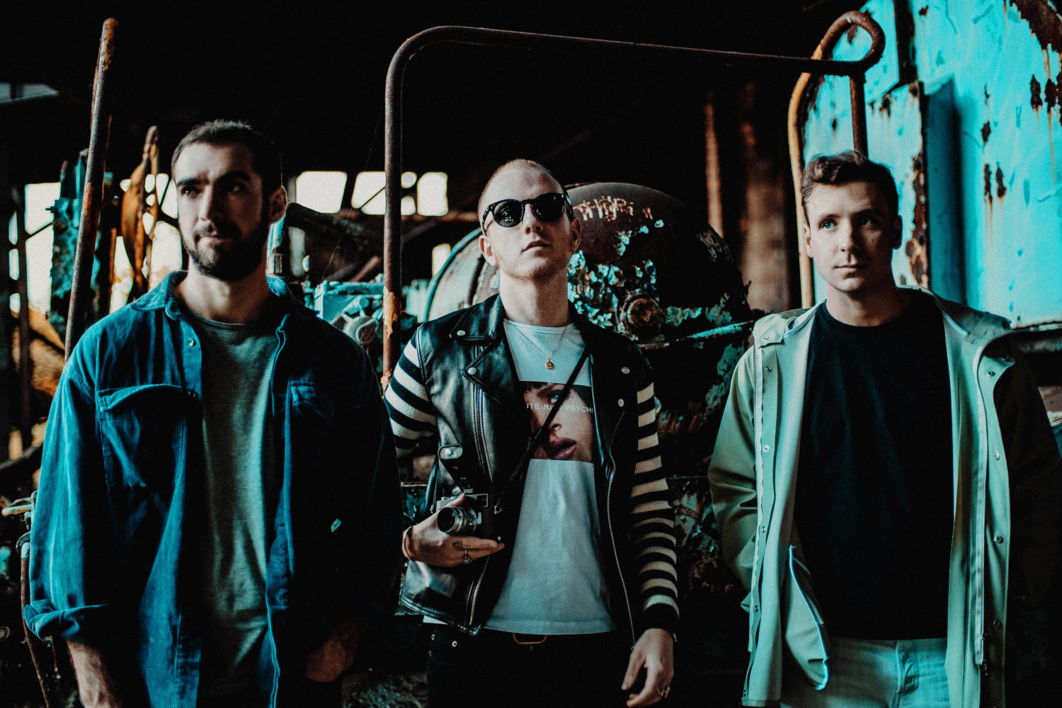 Two Door Cinema Club – Talk