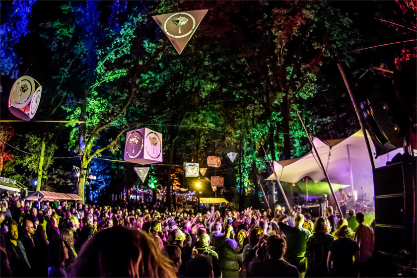 TWEEDE LADING NAMEN MISTY FIELDS 2019