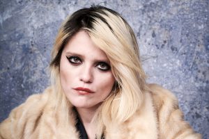 Sky Ferreira – Downhill Lullaby.
