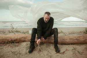 Fink – We Watch The Stars