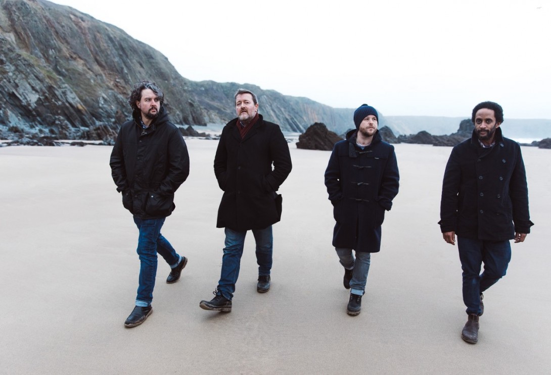 Elbow – Dexter & Sinister