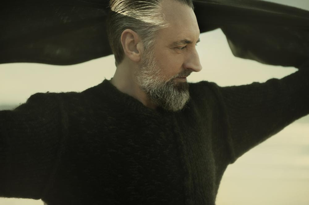 Fink kondigt nieuwe album Bloom Innocent aan