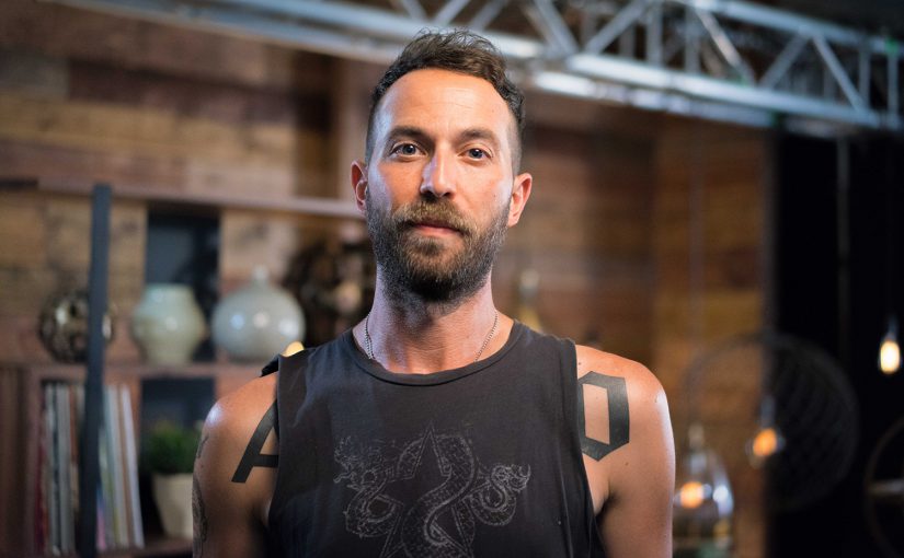 Mondo Cozmo – Black Cadillac