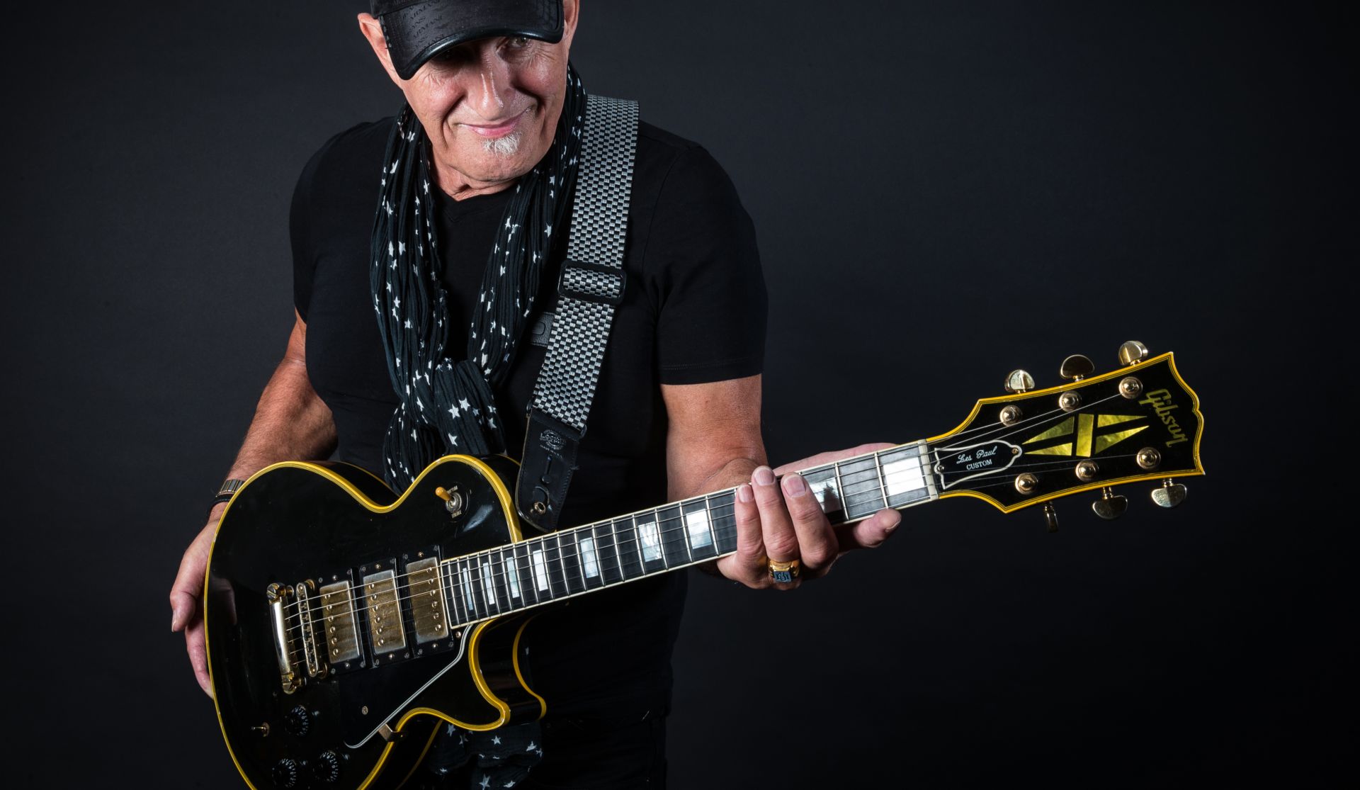 Tickets voor gitaarlegende Jan Akkerman op 8 november in VOLT