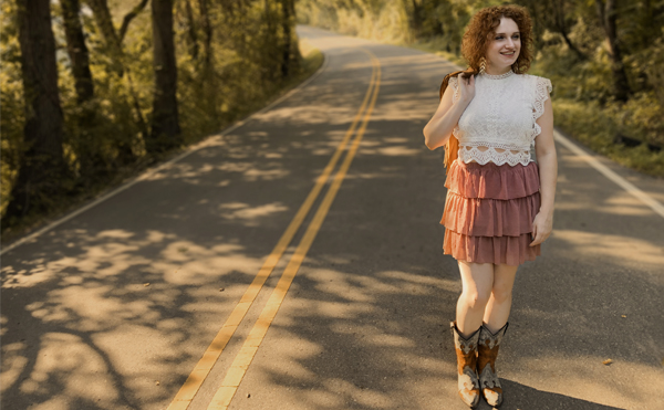 Singer-songwriter Angie Flare lanceert titel track debuut EP