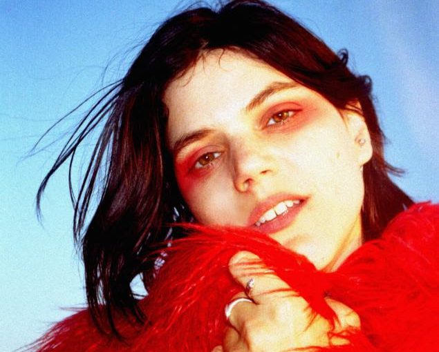 SOKO – Oh, To Be a Rainbow!