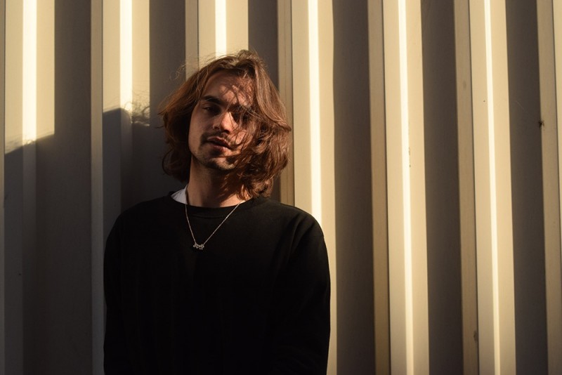A.M. Sam releast tourshirt met gratis track