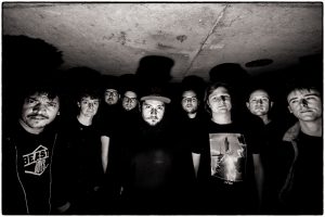 Broken Brass slaat nieuwe weg in met zanger als frontman en released nieuwe EP