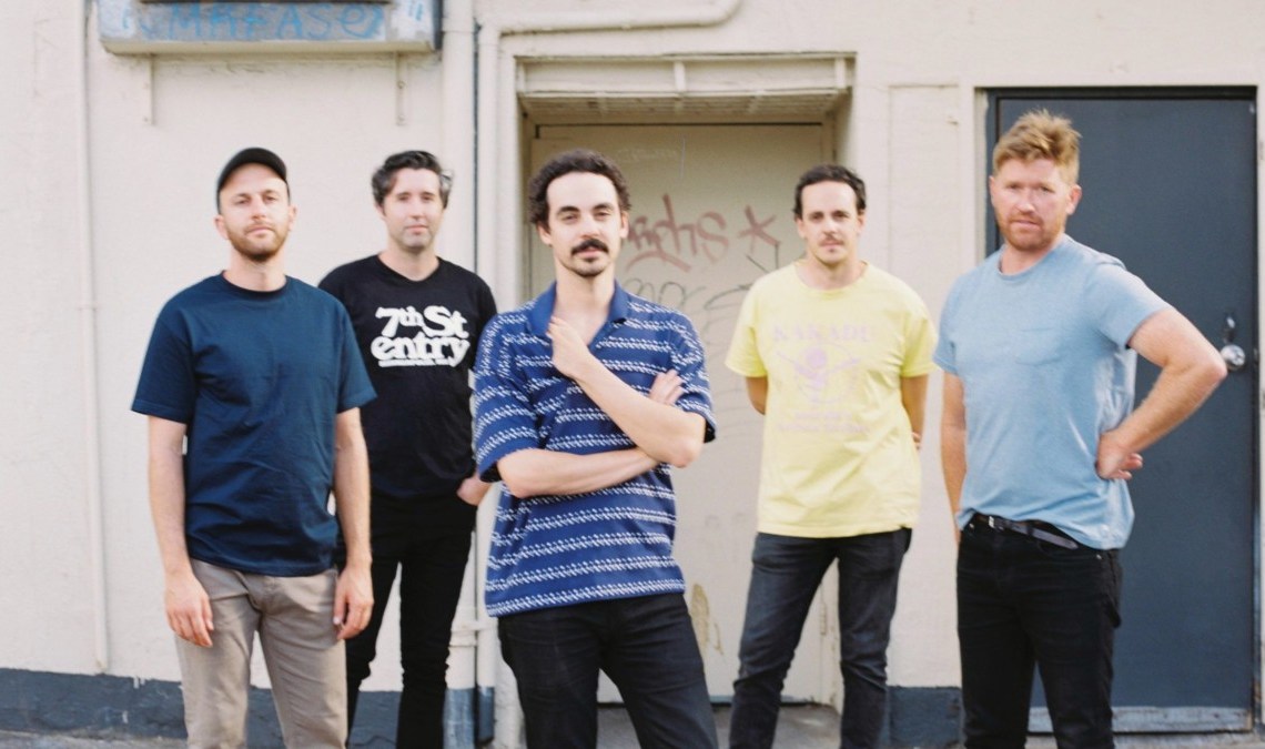 Rolling Blackouts Coastal Fever – Falling Thunder