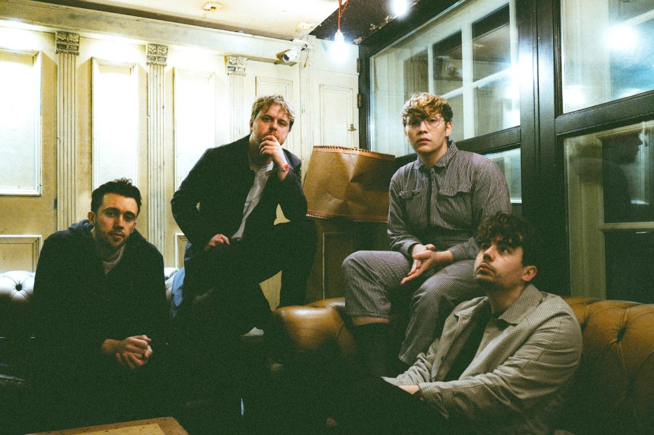 The Howl & The Hum – Hostages
