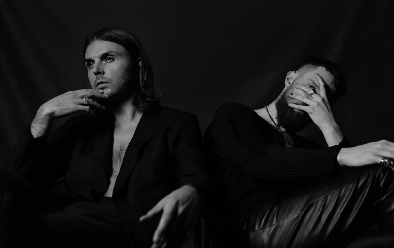 Hurts kondigt album FAITH aan en komt met nieuwe single Suffer