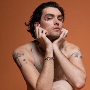 Ben Hopkins – Laugh Track