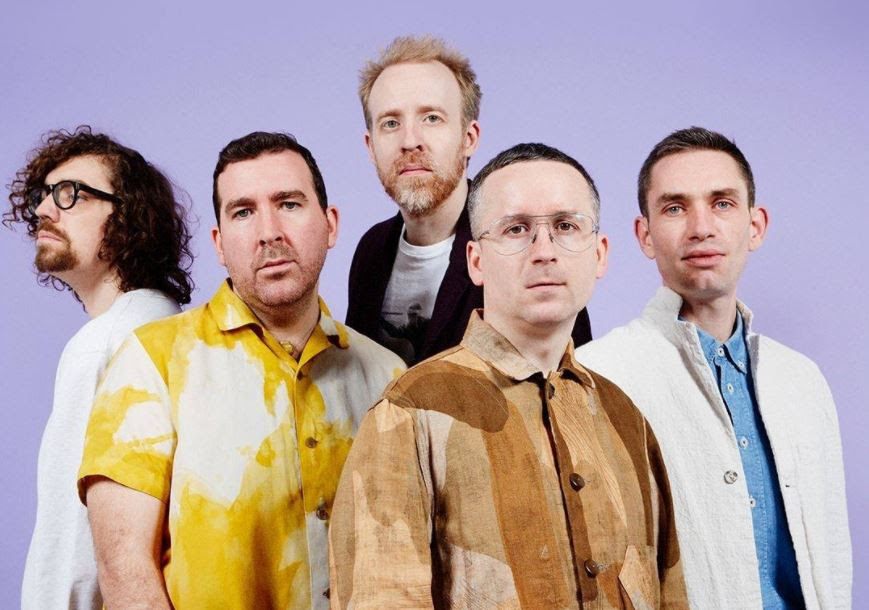 Hot Chip – Straight To The Morning ft. Jarvis Cocker