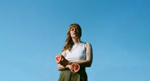 Orla Gartland – Pretending