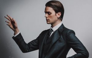 Popwarmer: iDKHOW – Leave Me Alone