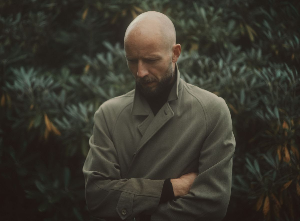 Madrugada zanger Sivert Høyem deelt in nieuwe clip persoonlijke beelden uit de studio