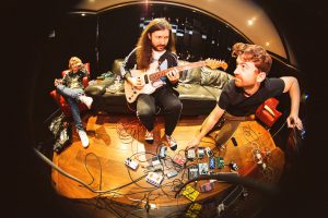 DZ Deathrays – Kerosine.