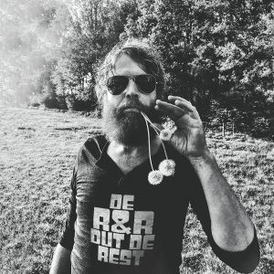 Clip van de Dag: PRONK – Gin’ Blues