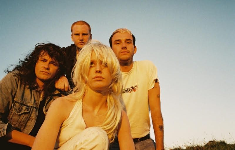 Amyl and The Sniffers – Guided By Angels